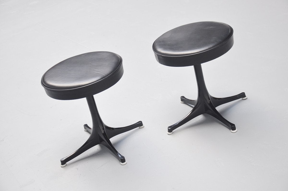 George Nelson pair of stools for Herman Miller 1955 In Good Condition In Roosendaal, Noord Brabant