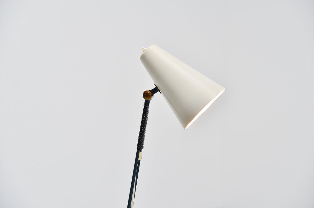 Asea Floor Lamp, Adjustable, Sweden, 1950 In Excellent Condition In Roosendaal, Noord Brabant