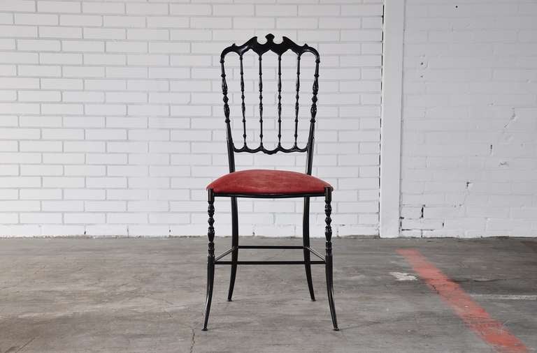 Decorative Chiavari side chair, made in Italy, 1950. Black lacquered chair with original red velvet upholstery that could best be replaced. Chair is in amazing shape and condition.