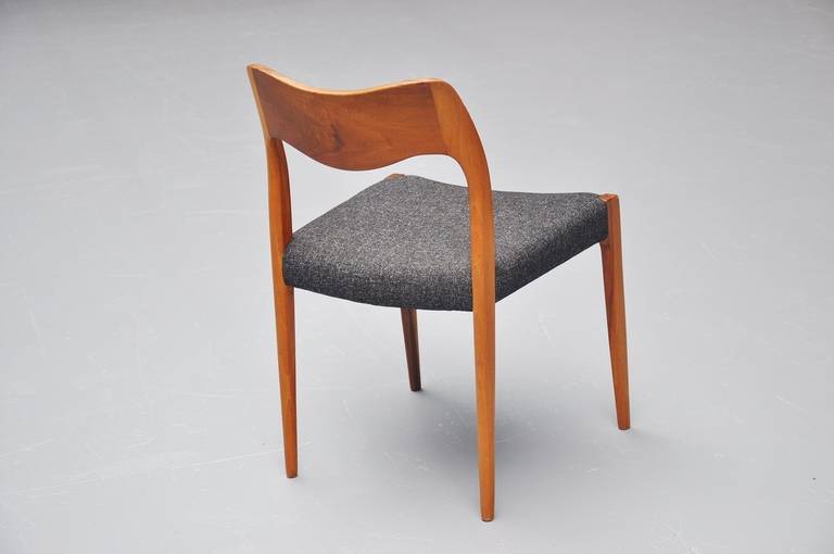 Niels Møller Dining Chairs Model 71 in Walnut, Denmark, 1951 2