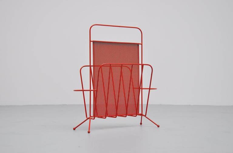 Mathieu Mategot Red Magazine Stand for Artimeta, 1960 In Good Condition In Roosendaal, Noord Brabant