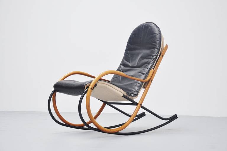 Paul Tuttle Nonna Rocking Chair for Strässle, 1972 In Good Condition In Roosendaal, Noord Brabant