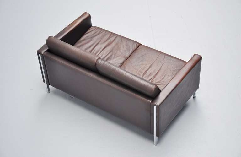 Pierre Paulin 442/2 sofa in brown leather Artifort 1962 In Good Condition In Roosendaal, Noord Brabant