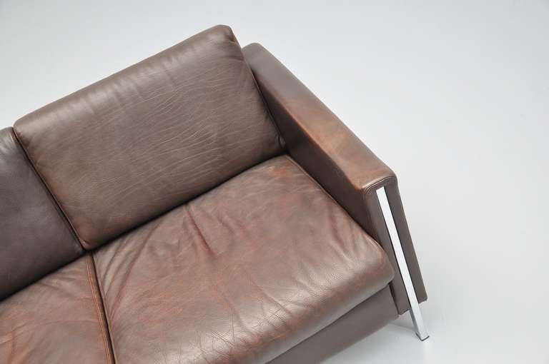 Mid-20th Century Pierre Paulin 442/2 sofa in brown leather Artifort 1962