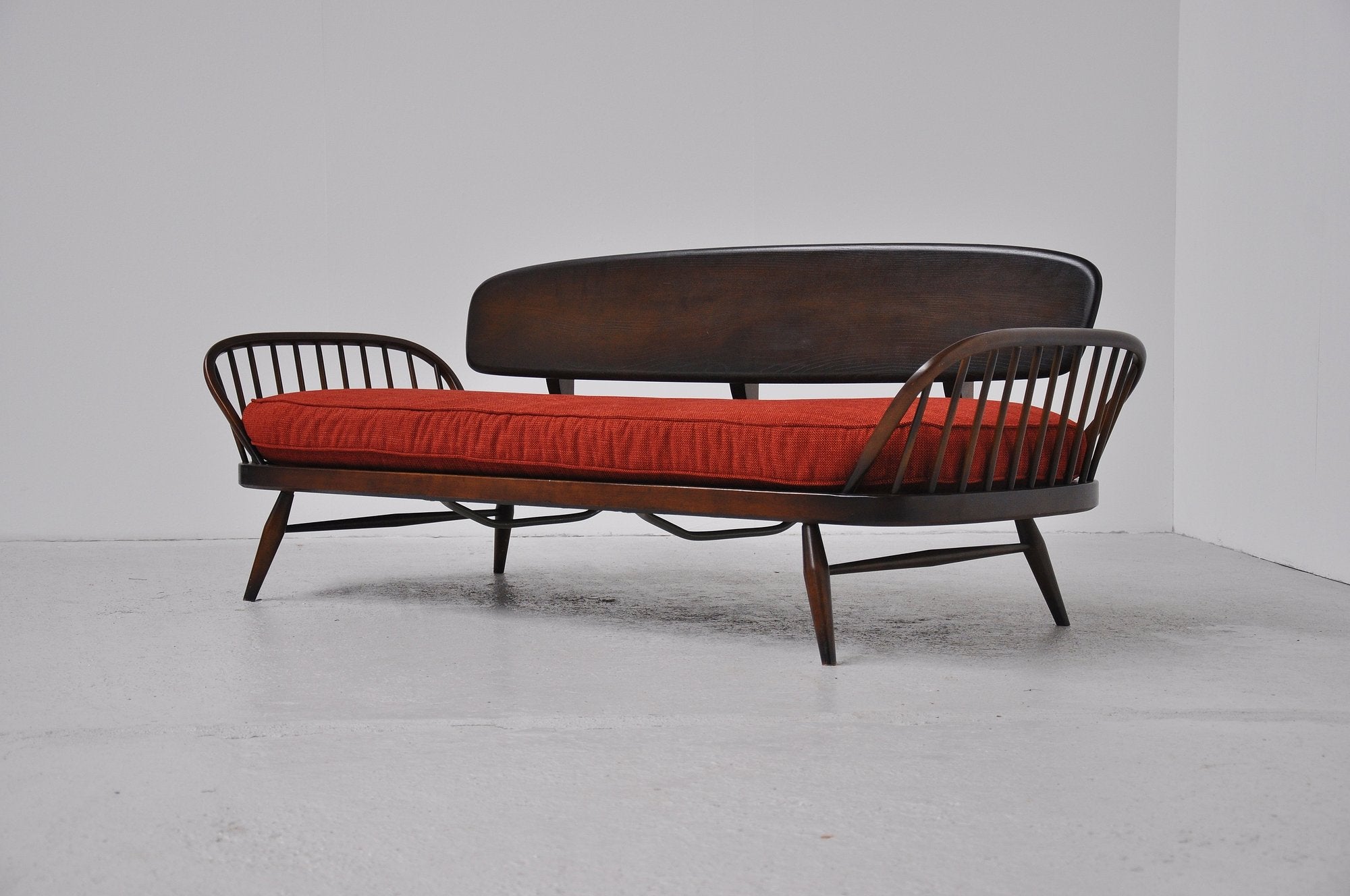 Luigi Ercolani daybed sofa stained wood by Ercol 1960