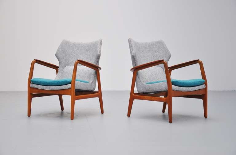 Mid-20th Century Pair of Bovenkamp Wingback Chairs with New Upholstery, 1960
