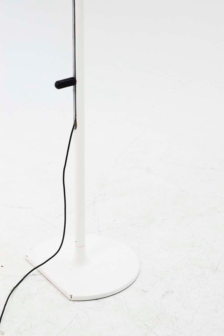 Large Joe Colombo 'Coupé' Floorlamp, Italy, 1960s, by O'luce In Excellent Condition In Waalwijk, NL