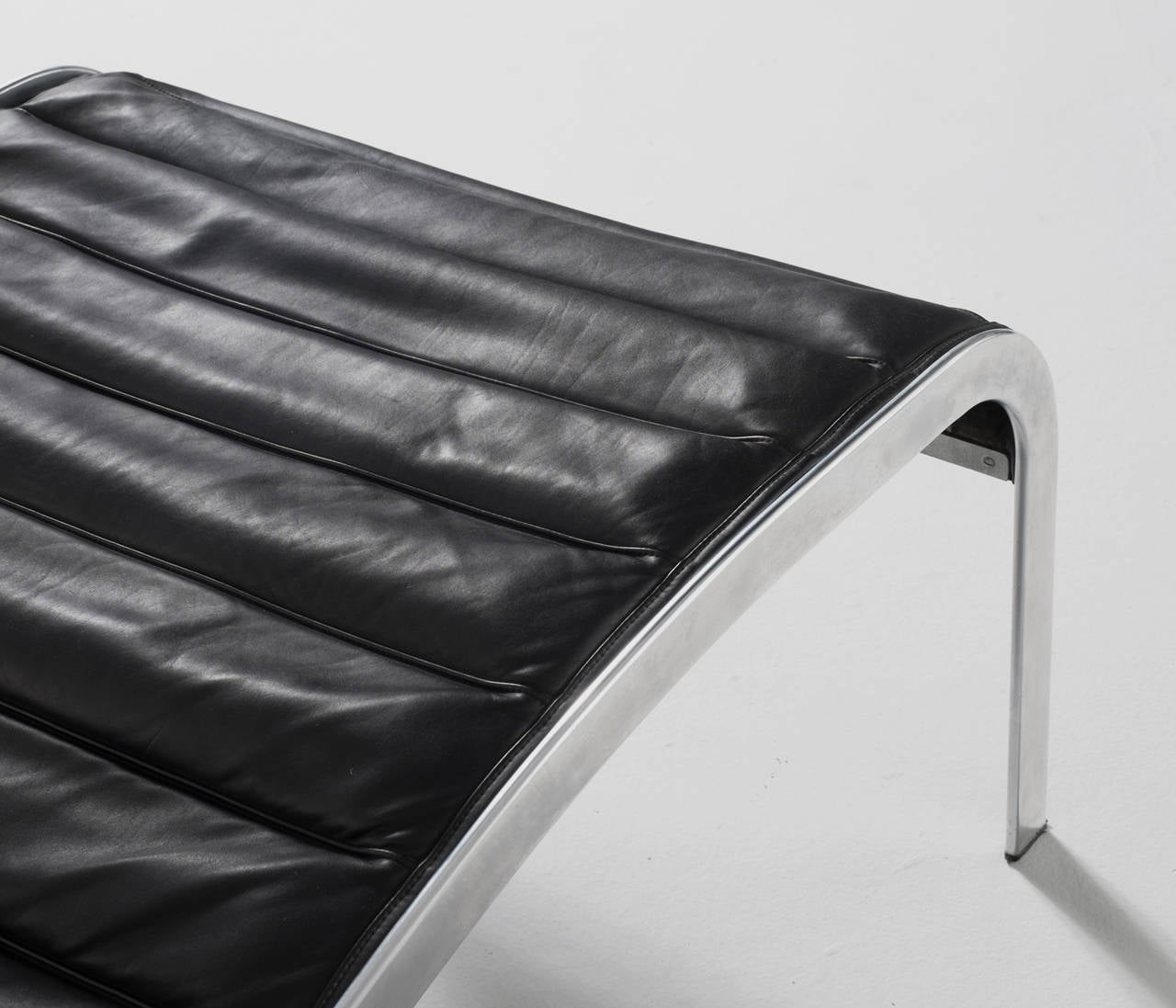 Mid-20th Century Olivier Mourgue 'Whist Chaise' Chaise Longue in Black Leather
