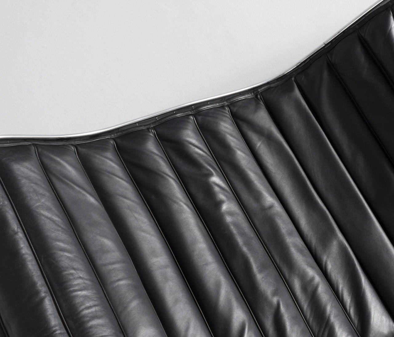 Olivier Mourgue 'Whist Chaise' Chaise Longue in Black Leather 1