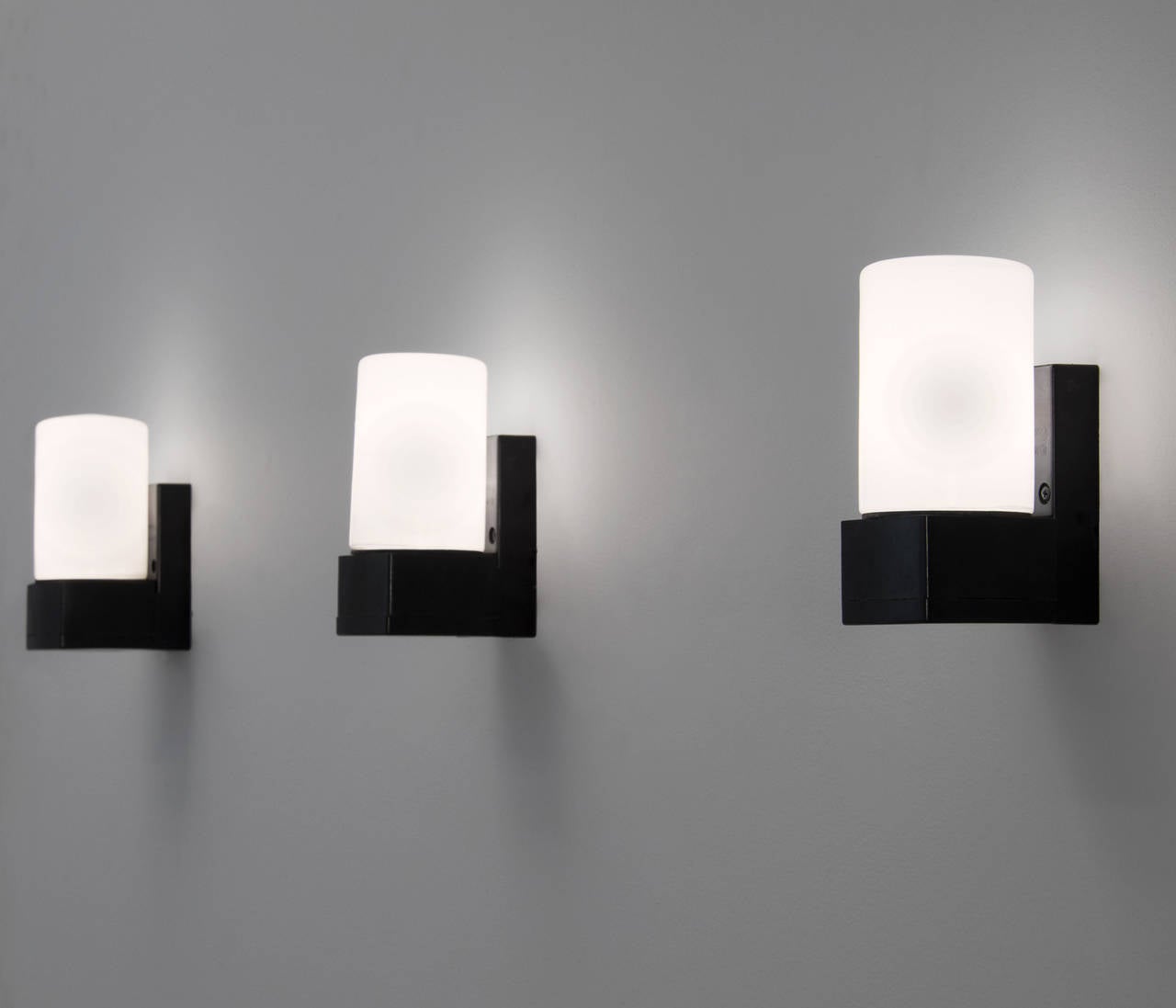 Set of 11 Wall Lights For Sale at 1stdibs