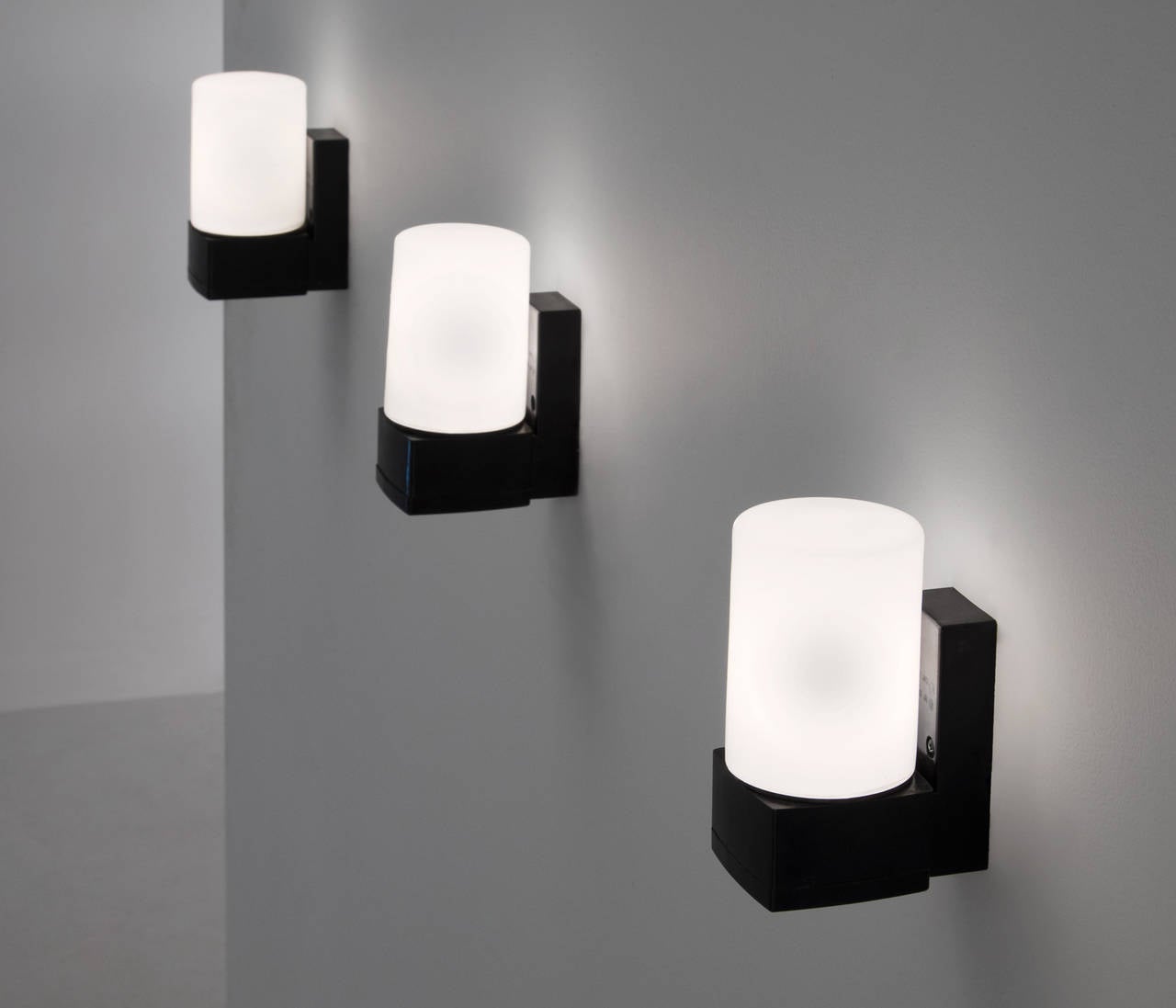 Set of 11 Wall Lights For Sale at 1stdibs