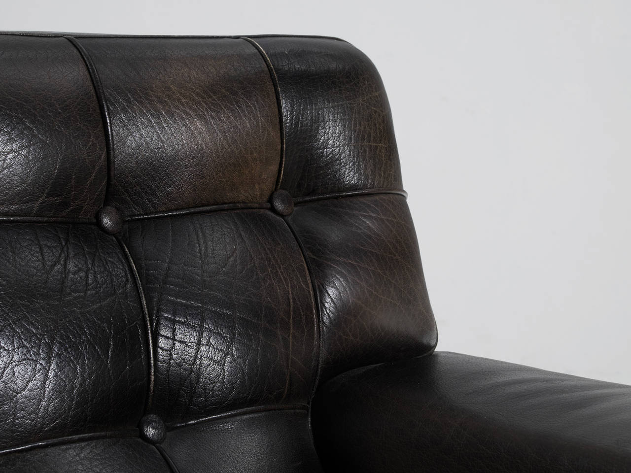 Arne Norell Pair of Easy Chairs in Black in Cognac Leather In Good Condition In Waalwijk, NL
