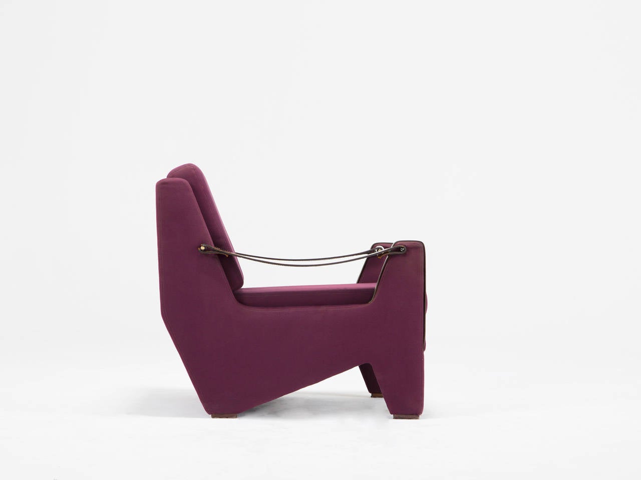 Rare Lounge Chair in Purple Upholstery In Excellent Condition In Waalwijk, NL