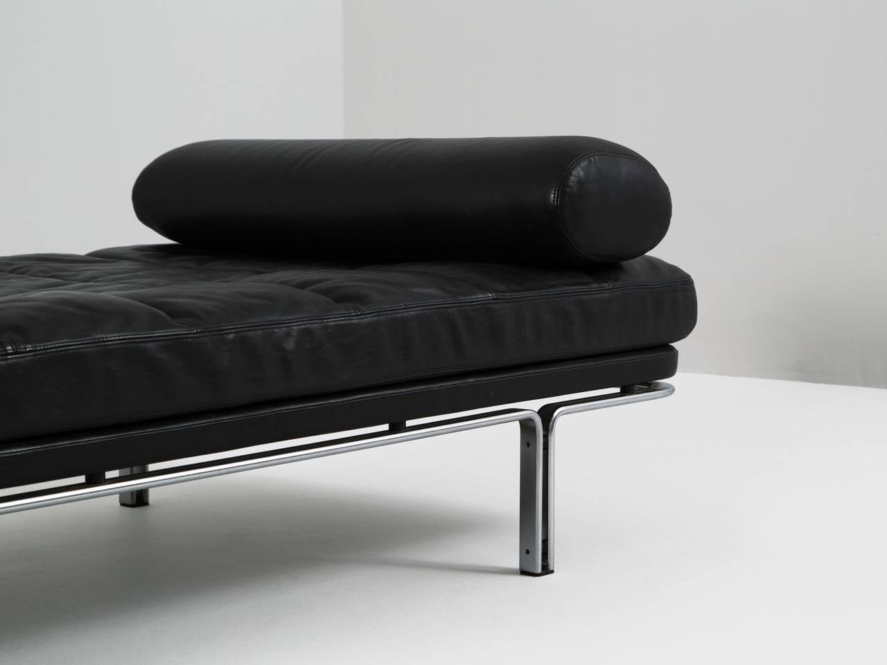 Scandinavian Modern Horst Bruning Daybed in Original Black Leather and Chrome