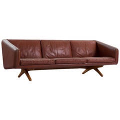 Cross Leg Sofa by Illum Wikkelsø in Original Leather 7