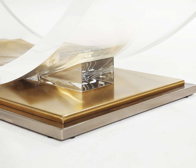 Lucite and Brass Coffee Table In Excellent Condition In Waalwijk, NL