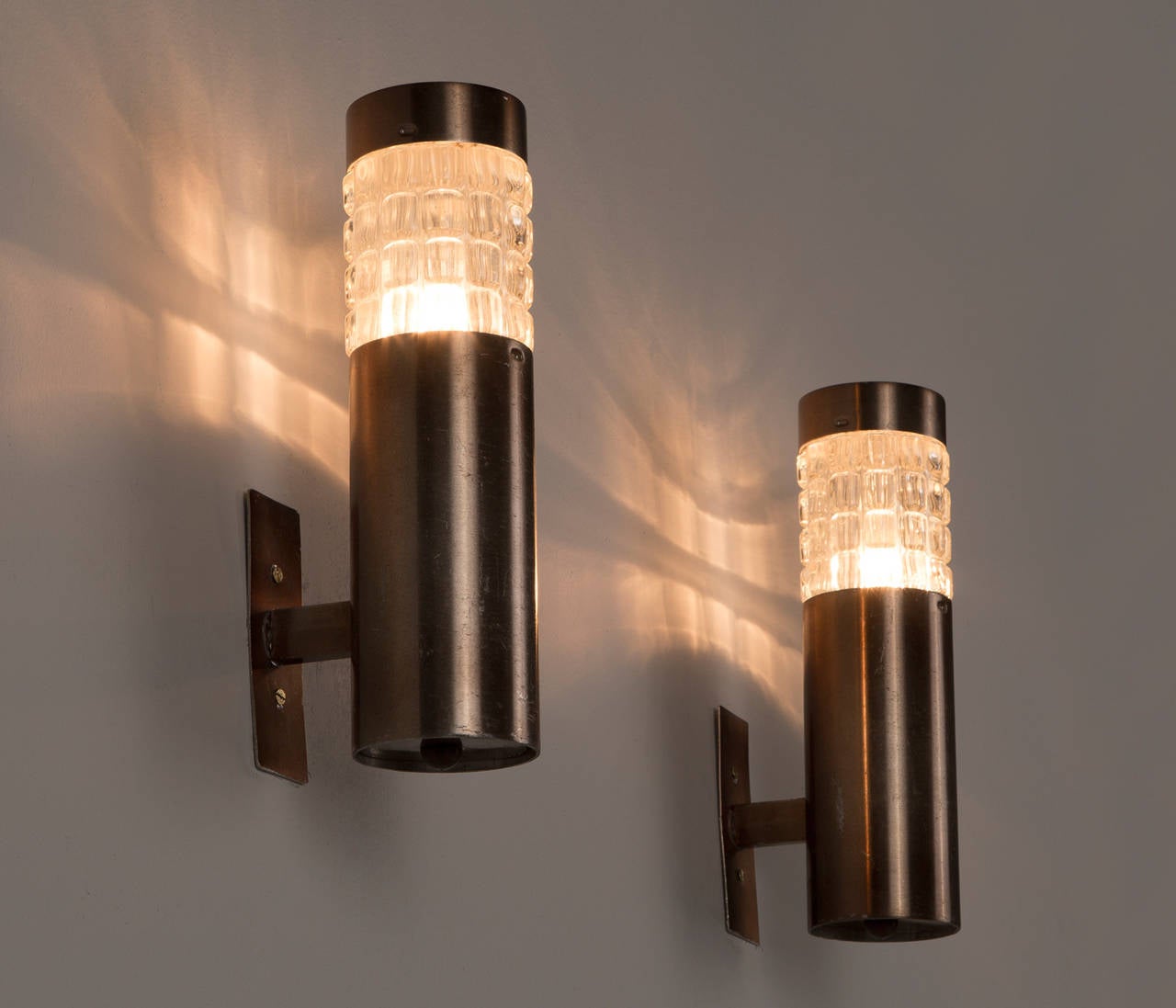 Mid-Century Modern Set of Four Tubular Sconces with Structured Glass