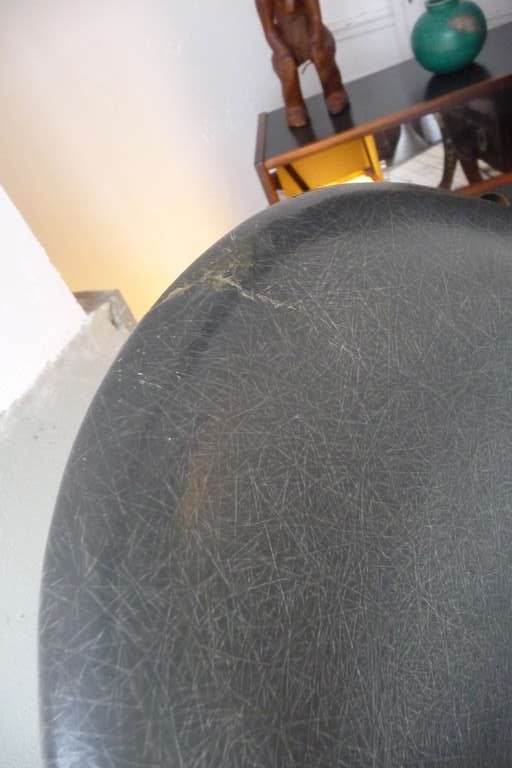 Charles and Ray Eames Elephant Grey Armchair In Fair Condition For Sale In Brussels, BE