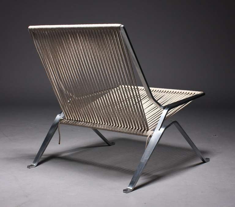 Poul Kjærholm. PK 25 Lounge chair, produced by Fritz Hansen In Excellent Condition In Brussels, BE