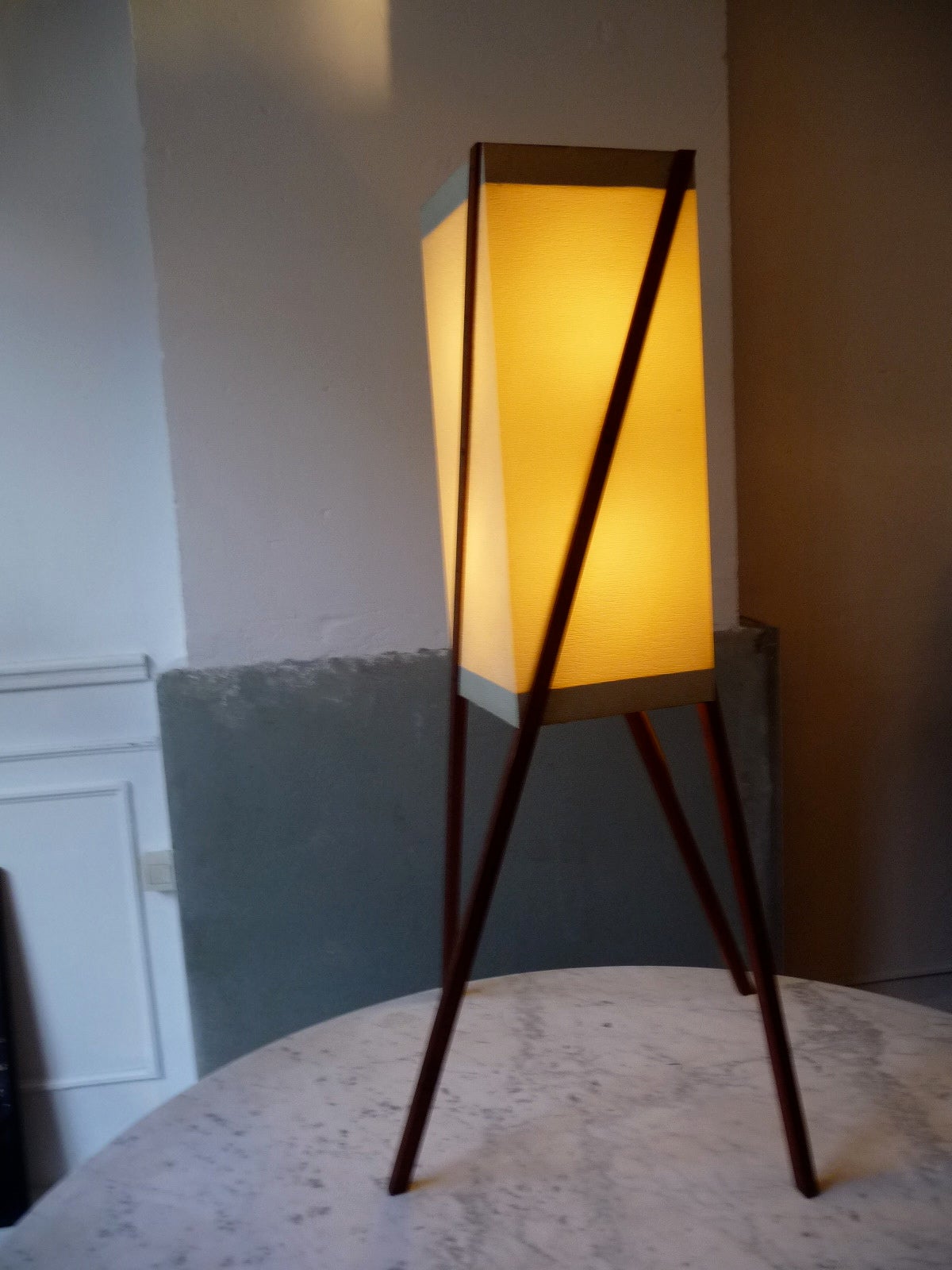 Floor Lamp in paper and teak, in Noguchi' style For Sale