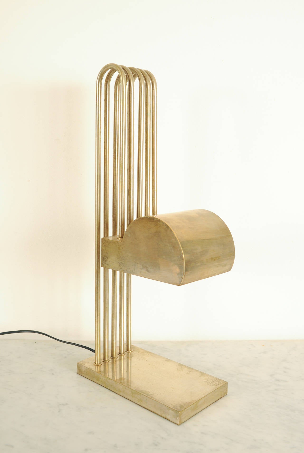 Very Rare Bauhaus Commemorative Brass Table Lamp by Marcel Breuer, 1925 In Good Condition In Baambrugge, NL