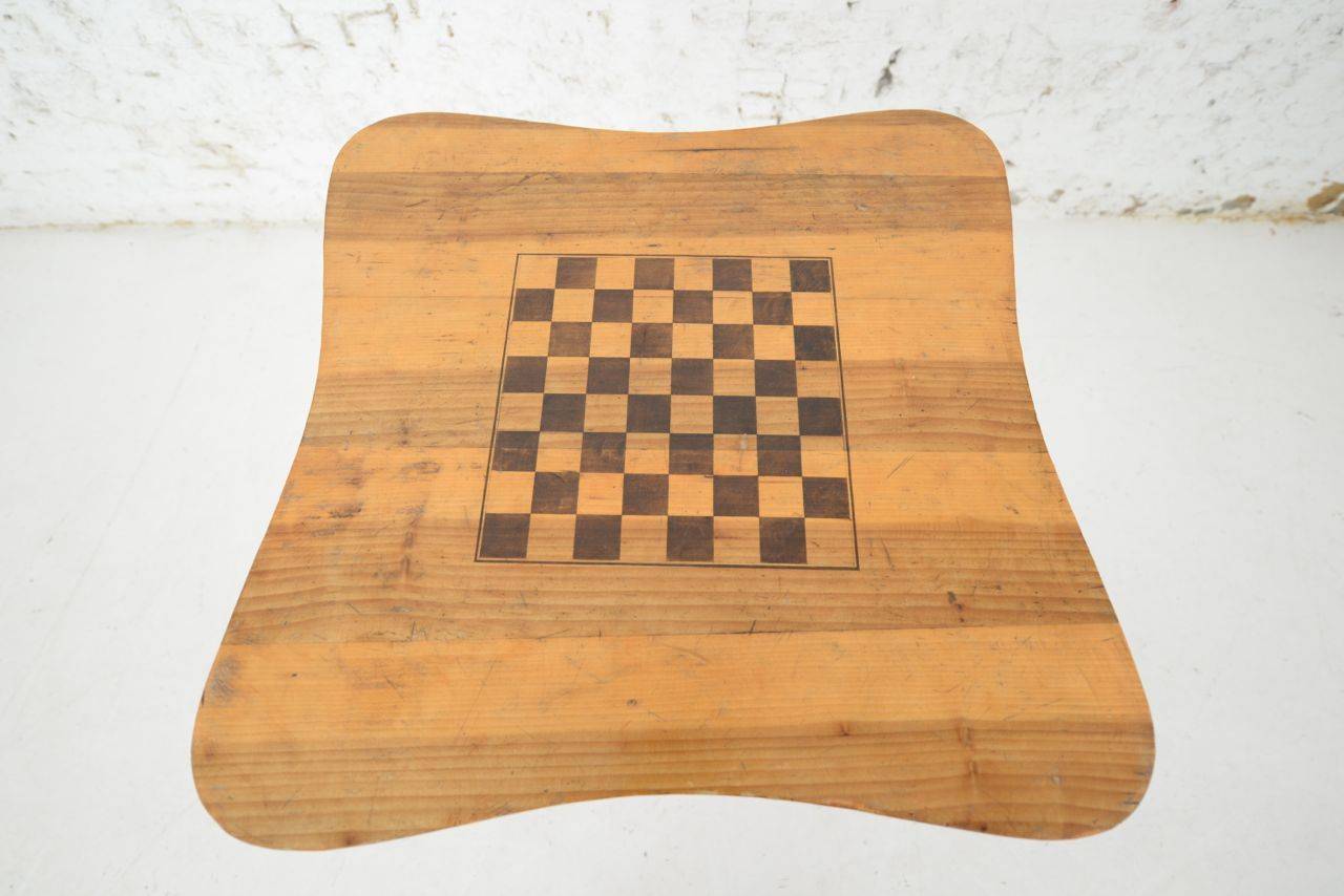 Clover shaped gaming table with an Industrial spirit to it.
Displaying a chess board
four integrated hidden trays
attributed to Jean Royère.

We ship worldwide.