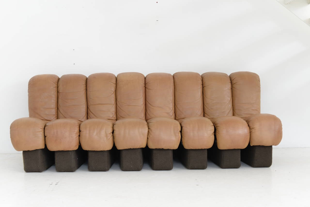 Natural colored leather sectional 'Snake' sofa.
DS-600 Tatzelwurm sofa by Ulie Bergere.
Switzerland, 1970s.