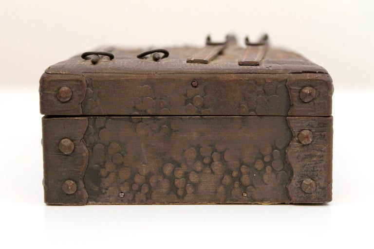 Chased Copper Ski Box at 1stdibs