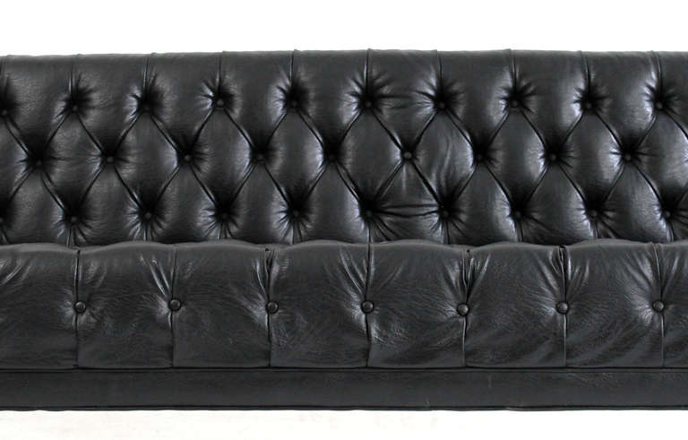 Jack Cartwright Chesterfield Tufted Sofa 2