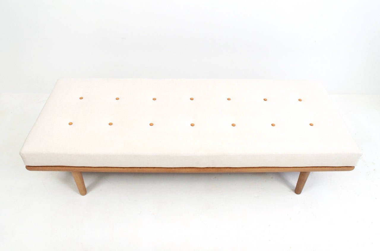 Scandinavian Modern Hans Wegner for Getama Daybed