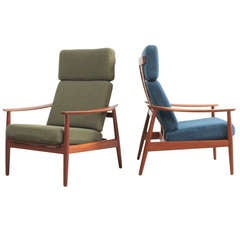 Pair of Teak Lounge Chairs by Arne Vodder