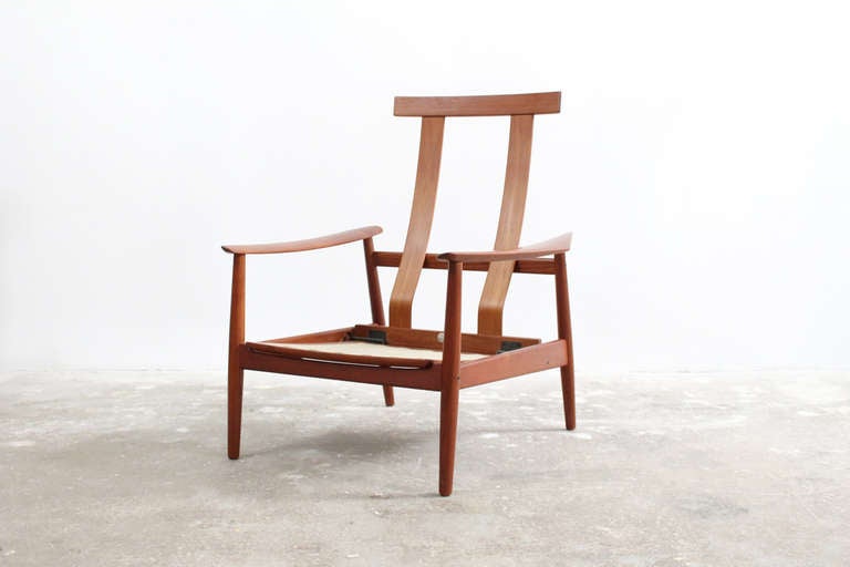 Danish Pair of Teak Lounge Chairs by Arne Vodder