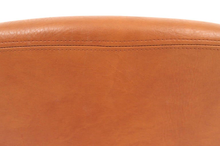 Pair of Swiveling Pod Lounge Chairs by Overman Sweden 2