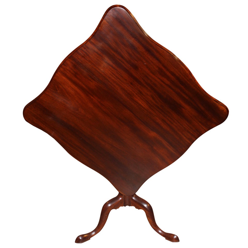18th c Mahogany Chippendale Serpentine Tilt Top Tea Table