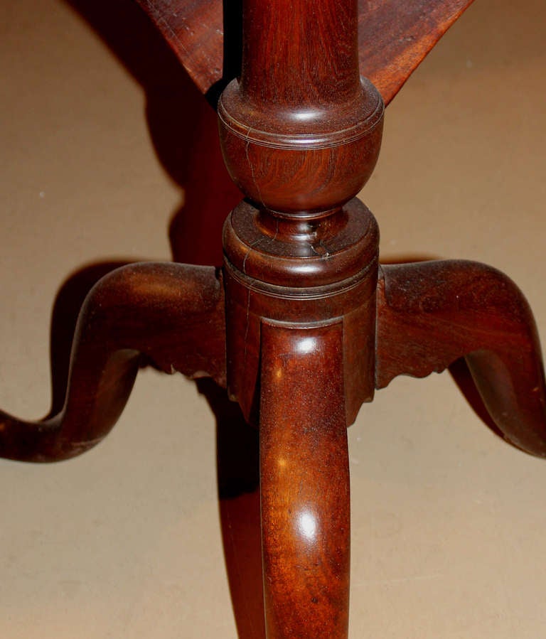 18th c Mahogany Chippendale Serpentine Tilt Top Tea Table 4