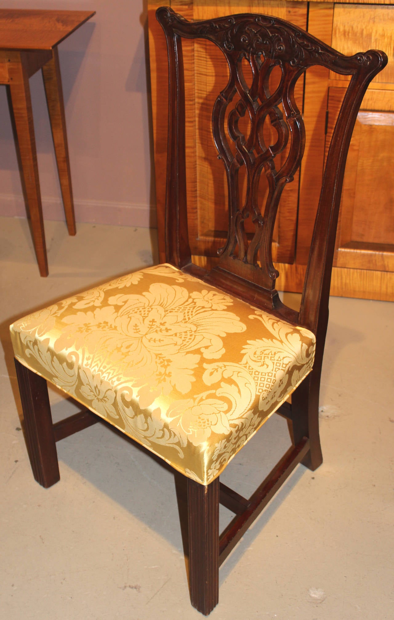 Set of Six Chippendale Style Foliate Carved Mahogany Chairs In Excellent Condition In Milford, NH