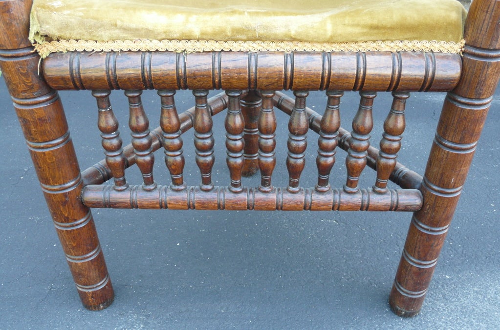 17th Century-Style Turned Wood Corner Chair 2