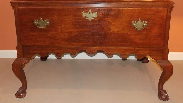 18th c. Walnut Pennsylvania Highboy In Good Condition In Milford, NH