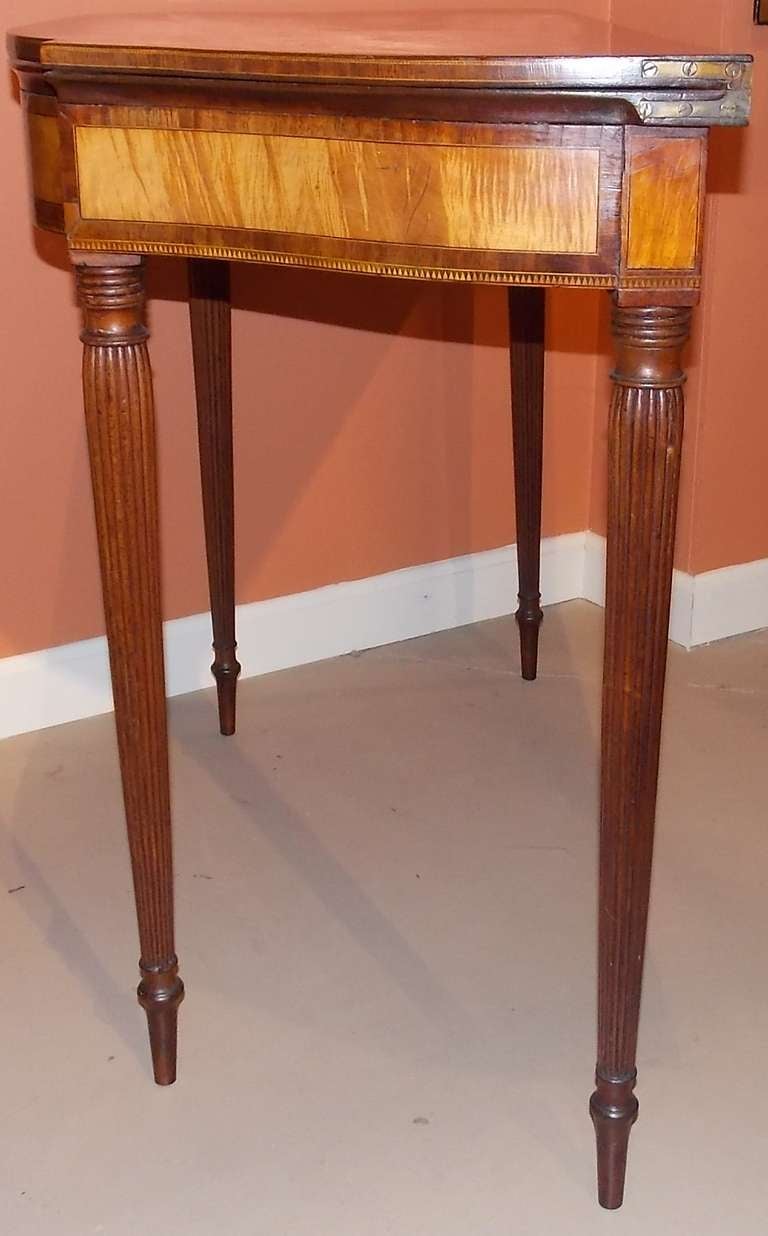 Mahogany Early 19th c. Seymour Federal Serpentine Card Table