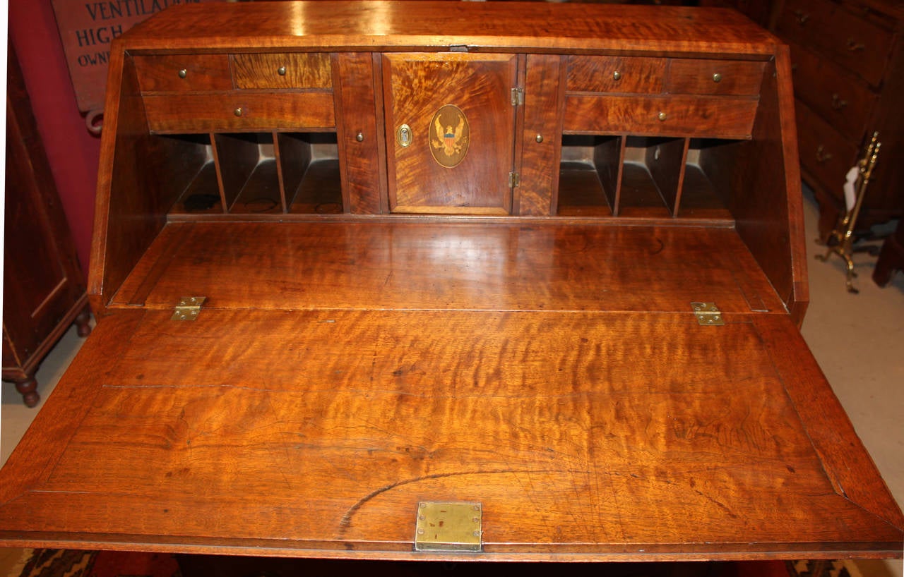 19th Century Federal Walnut Slant Front Desk with Eagle Inlay, circa 1800