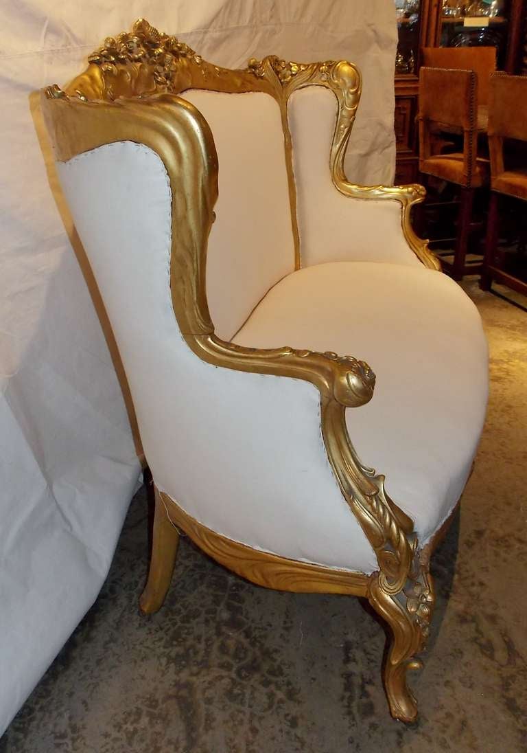 Karpen Brothers Art Nouveau Carved & Gilded Settee or Sofa c. 1900 In Good Condition In Milford, NH