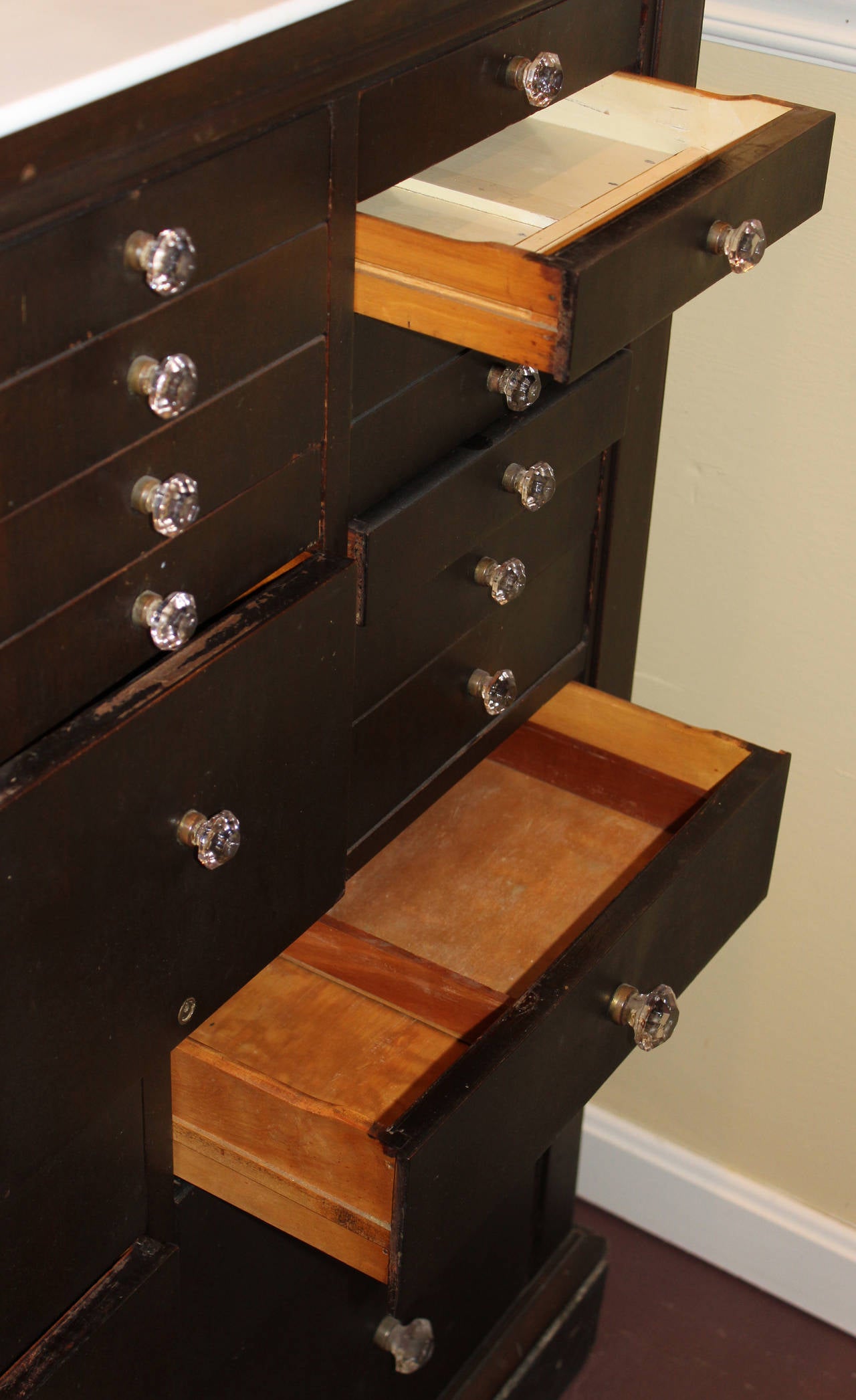 American Cabinet Company Mahogany Dental Cabinet, circa 1920s In Good Condition In Milford, NH