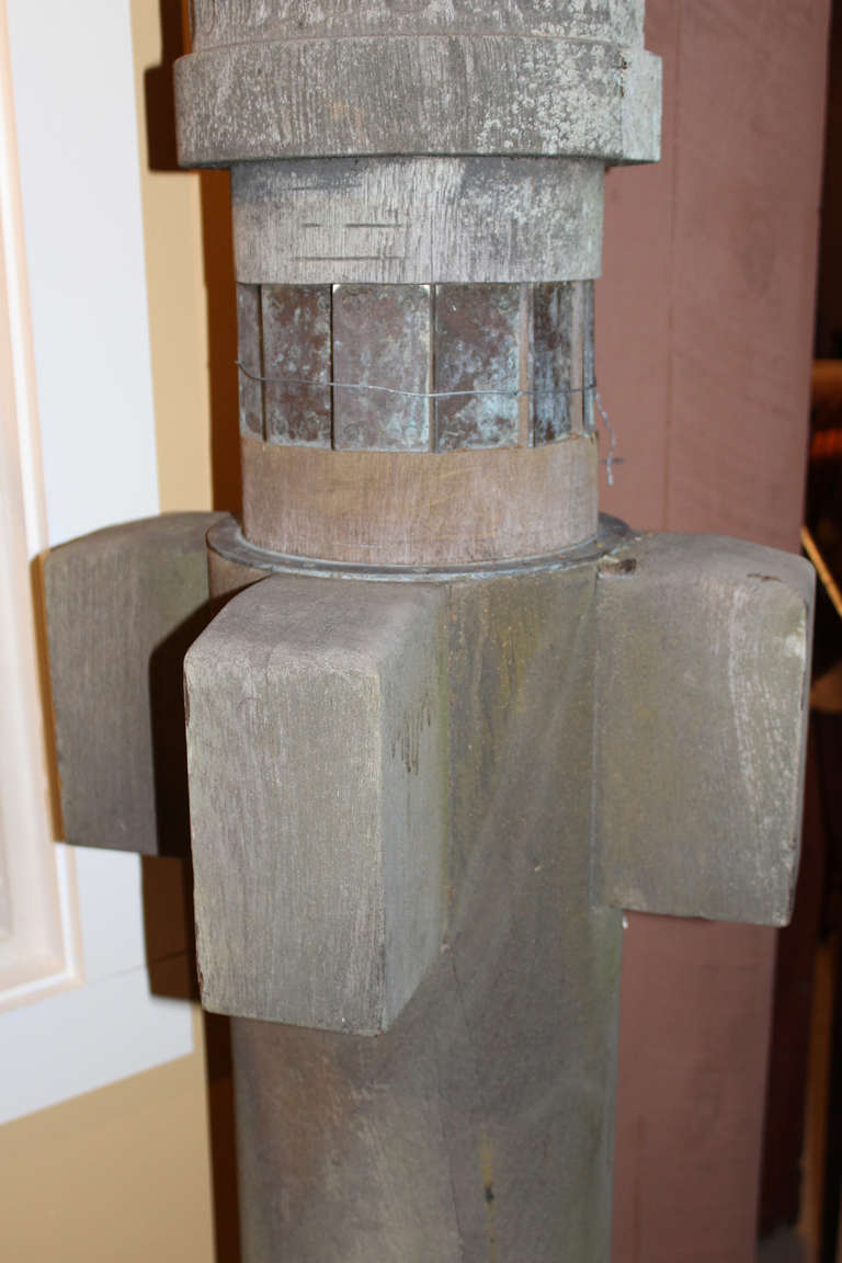 Column with Effigy of Kubla Khan with Polychrome Decoration, Dated 1928 In Excellent Condition For Sale In Milford, NH