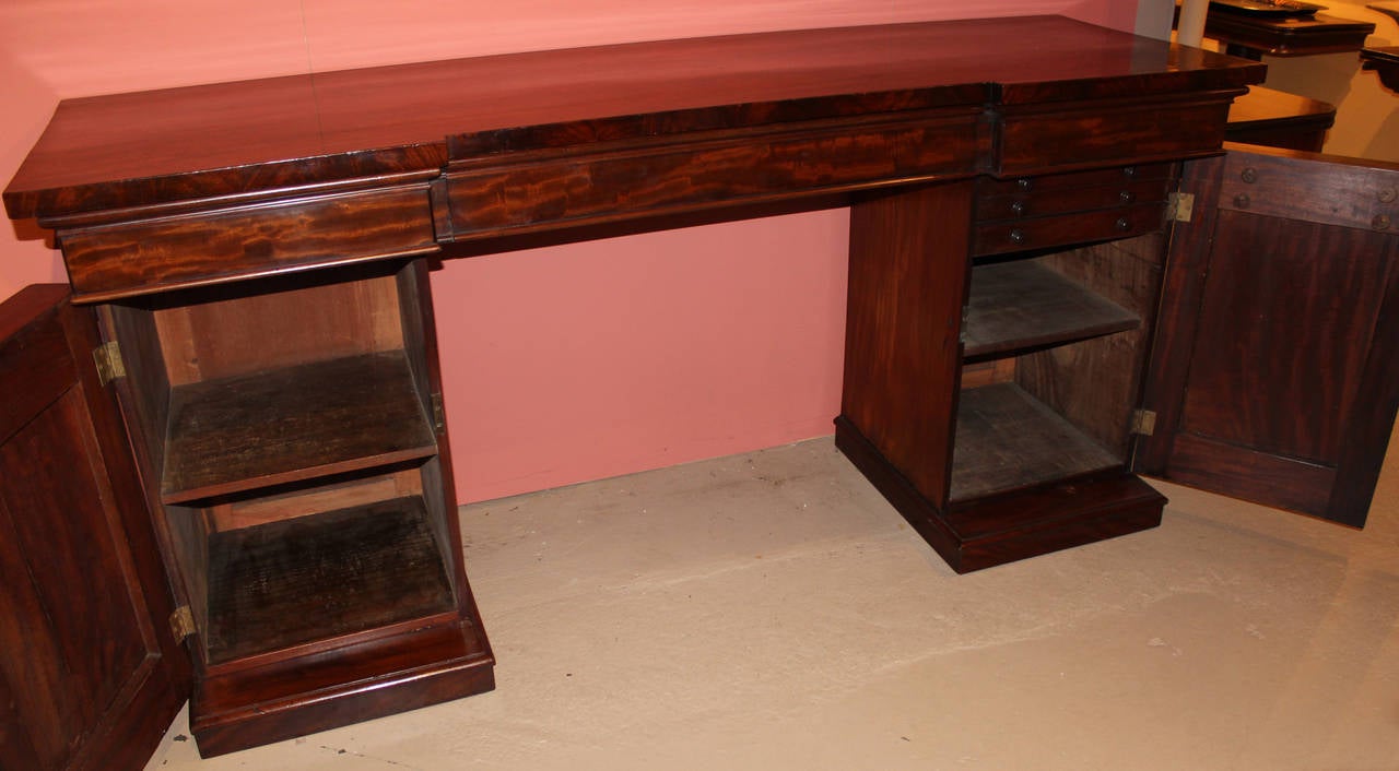Classical Mahogany Pedestal Sideboard Attributed to Vose, Boston For Sale 1