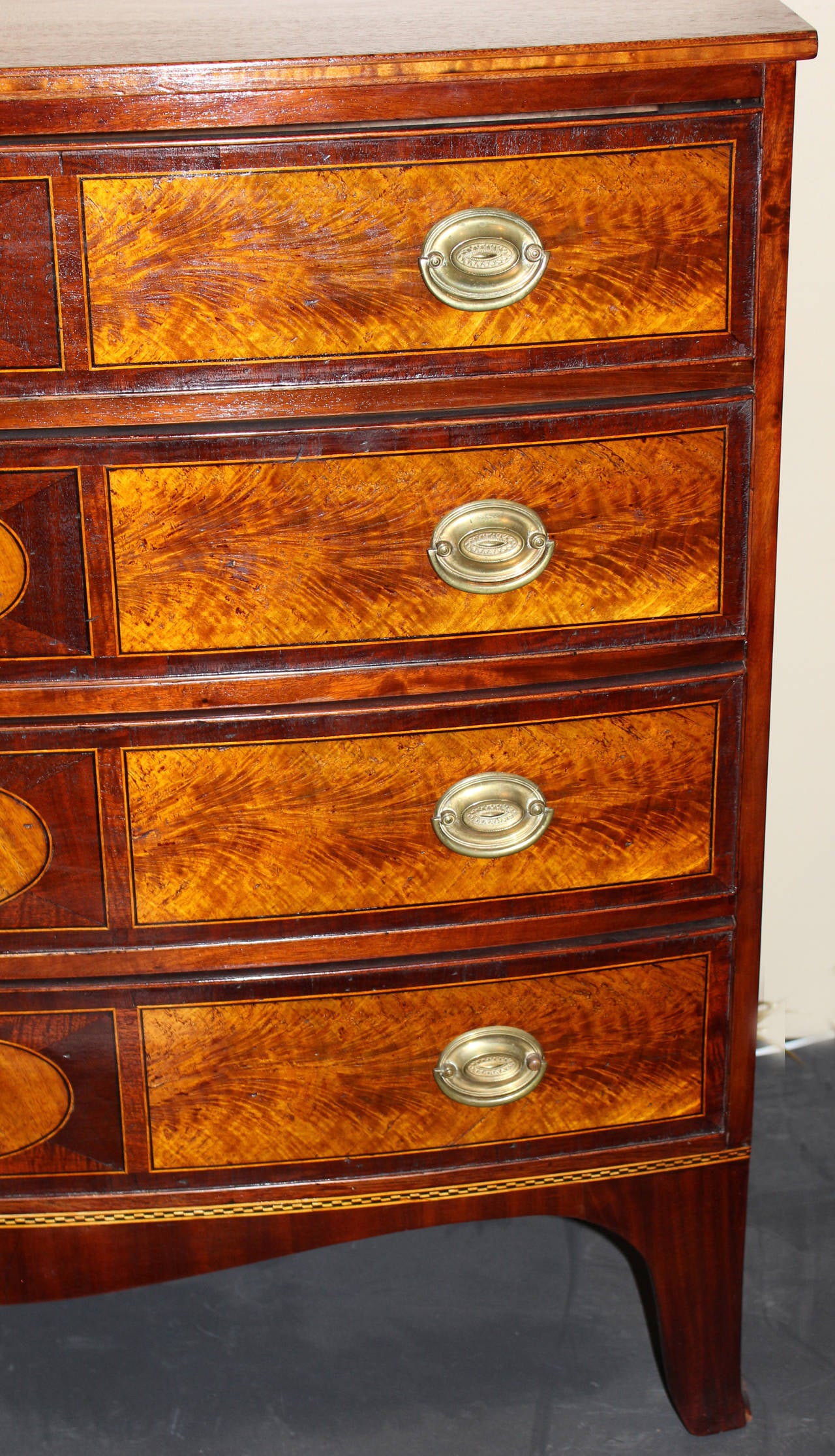 18th Century Federal Bow Front Chest with Flame Birch Veneers In Excellent Condition In Milford, NH