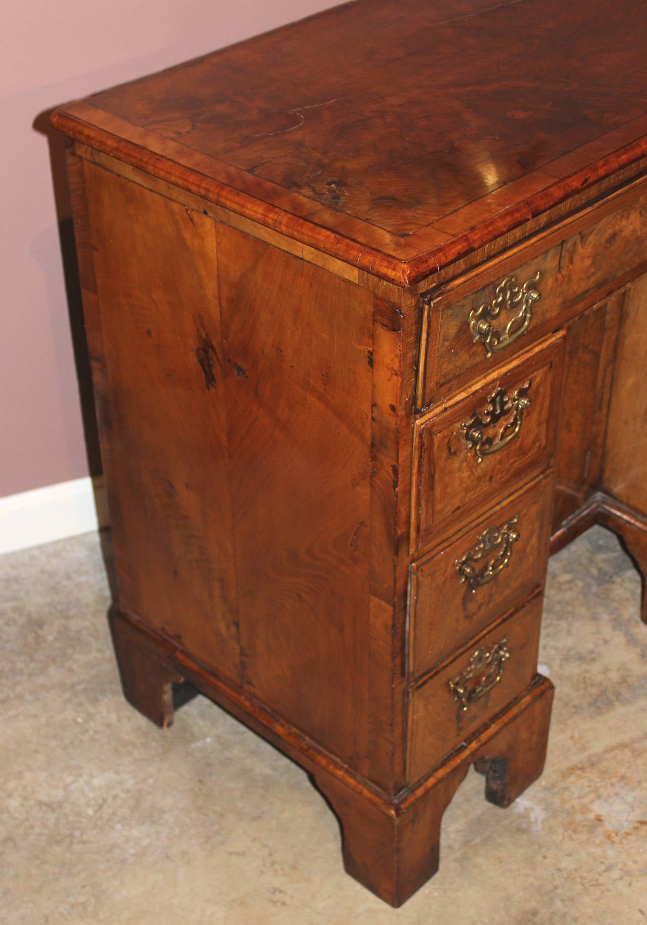 George I Period Walnut Kneehole Desk with Pull-Out Secretaire Drawer, circa 1720 2