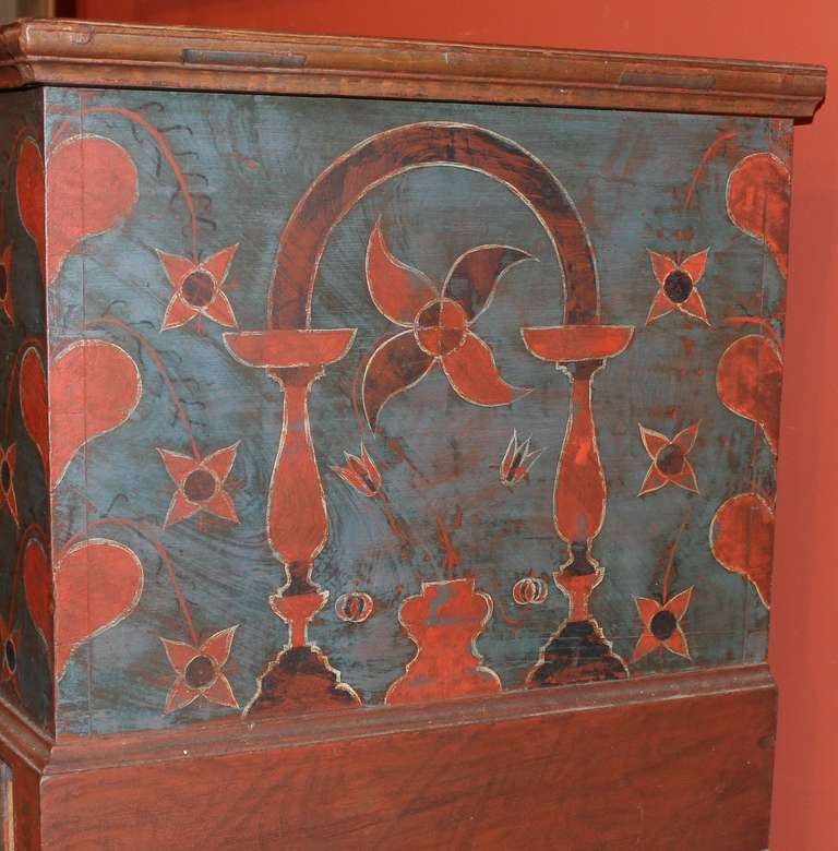 Wood Early 19th Century Berks County, Pennsylvania Painted Dower Chest