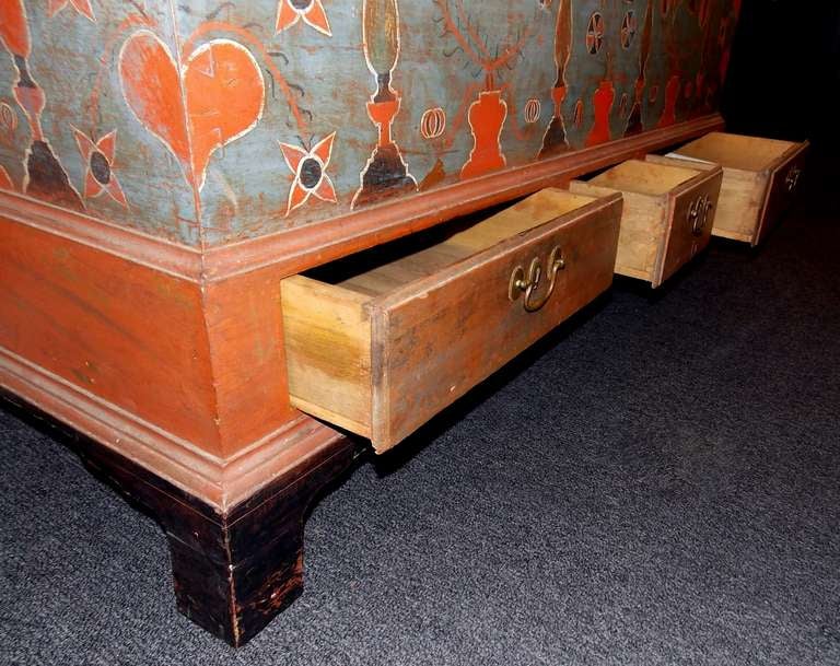 Early 19th Century Berks County, Pennsylvania Painted Dower Chest 3