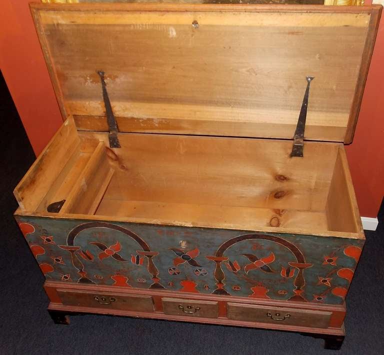 Early 19th Century Berks County, Pennsylvania Painted Dower Chest 4