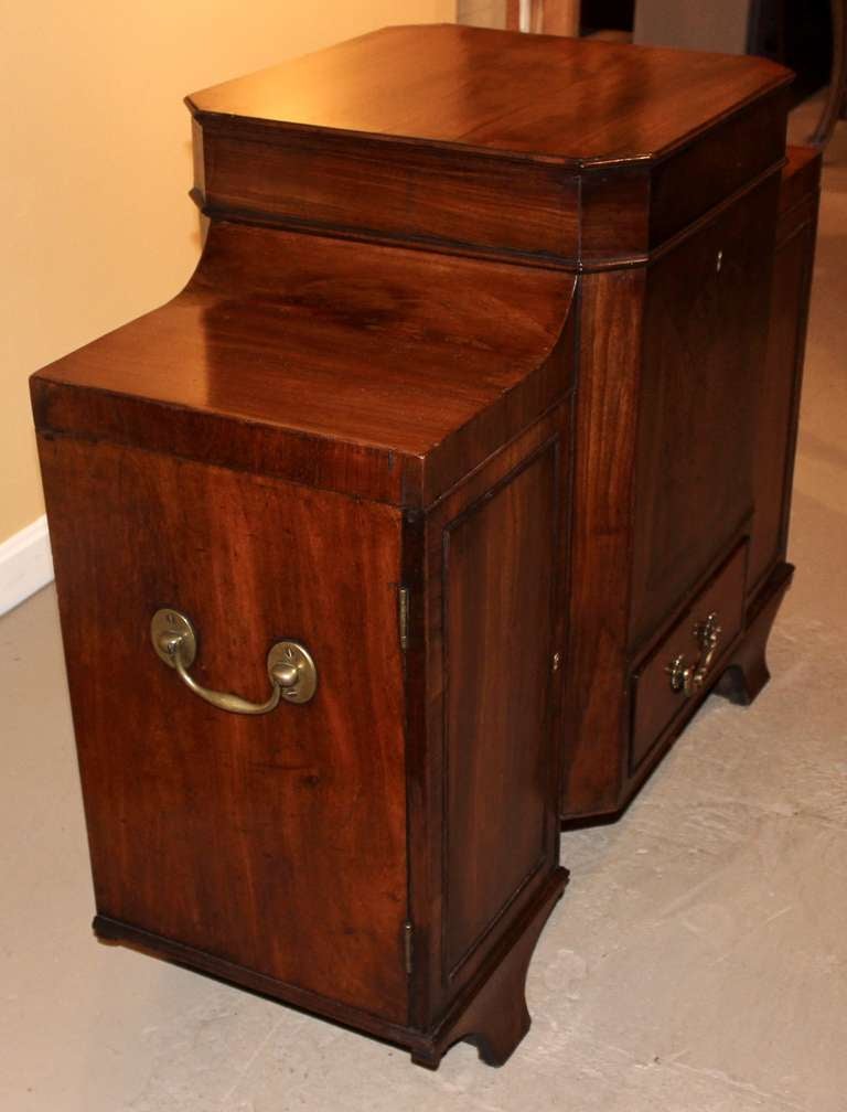 Late 18th /Early 19th c. Mahogany Cellarette or Wine Cooler 2